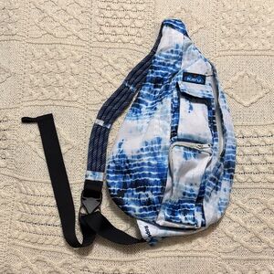 Kavu Blue and White Tie-Dye Belt Bag